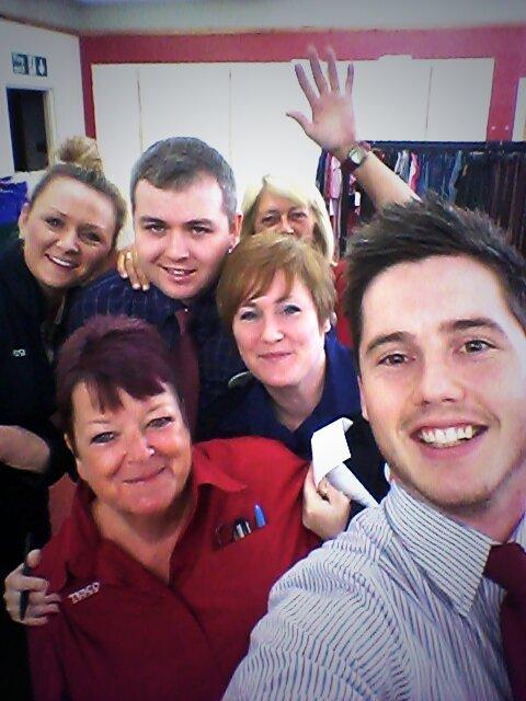 Happy smile and chat catch up with the colleagues!! #oneteam <a href="/WalshMandy/">Mandy Walsh</a> <a href="/CaroleHors/">Carole Horswill</a> <a href="/headcaseymike/">Mike Casey-Head</a>