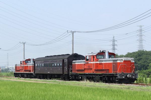 鉄道写真撮影地bot 八高線 松久ー用土 上り アクセス 松久駅より徒歩15分 水田の中を走る八高線を撮影する Dlハンドル訓練の往路は光線がいい 撮影列車 Dlハンドル訓練 往路 Http T Co Pjqkfnrbyu