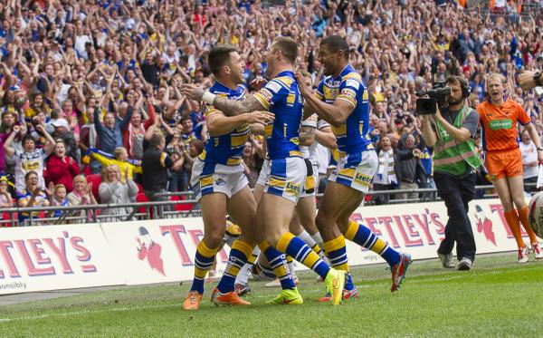 TheChallengeCup's tweet photo. FT - Congratulations to @leedsrhinos who have beaten @CTRLFC 23-10 to claim the 2014 #TetleysChalCup http://t.co/ohu72eoiKQ