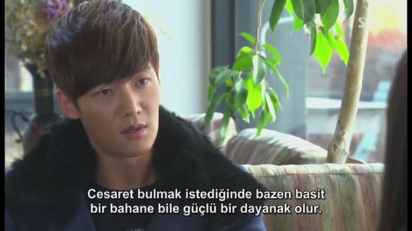 Cesaret bulmak istediğinde bazen basit bir bahane bile güçlü bir dayanak olur. (The Heirs)