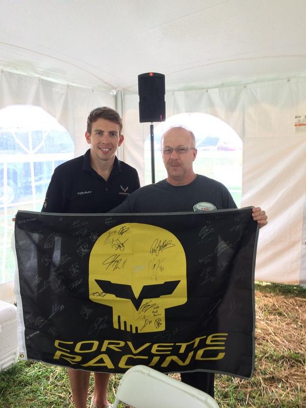 pmh63split's tweet image. Great day @VIRNow Cheering @CorvetteRacing @TommyMilner to a win #OTGP #corvette