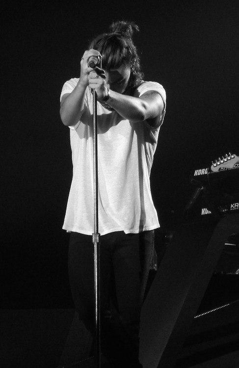 OneDirectionSHM's tweet photo. #1 Houston, USA; yesterday. http://t.co/YAHz3sBzS8