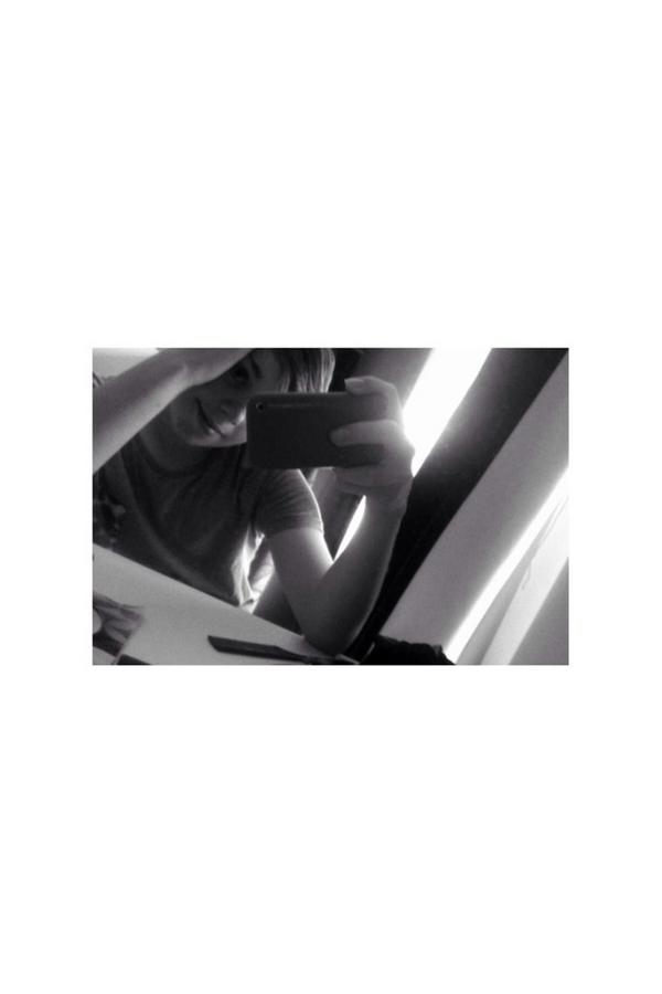 Oh_hey_brandon's tweet photo. #selfie http://t.co/rUrPunc4ib