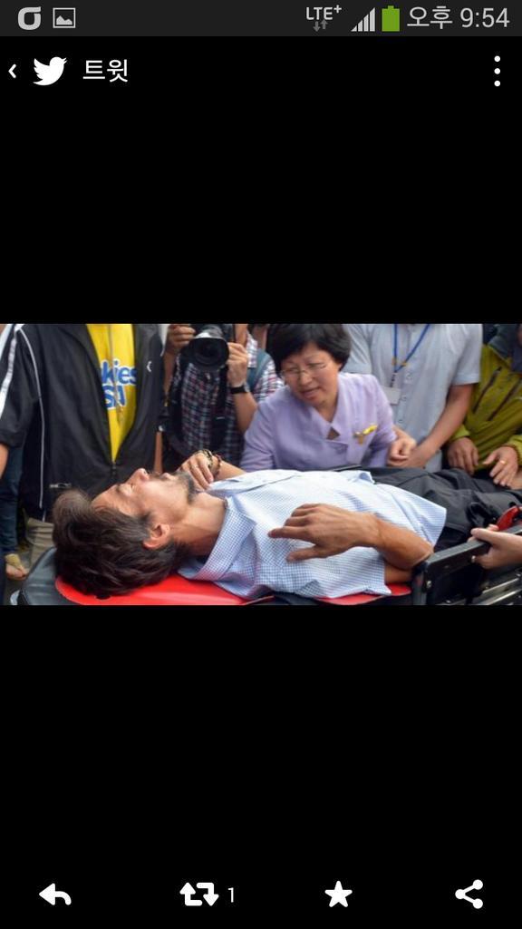 어떻게 죄값을 치르려고..

하태경(<a href="/taekyungh/">하태경</a>)과 윤도원 그리고 미친 광기 보여주는 잡스런 것들아
이 사진을 보고도 그런 발상을 할수가 있다는 너희들에게 경외감 표한다.
나대는 일베충들도,,