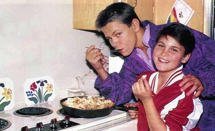 Happy Birthday River Phoenix (here with brother Joaquin, trying moms soy omelet)! via  