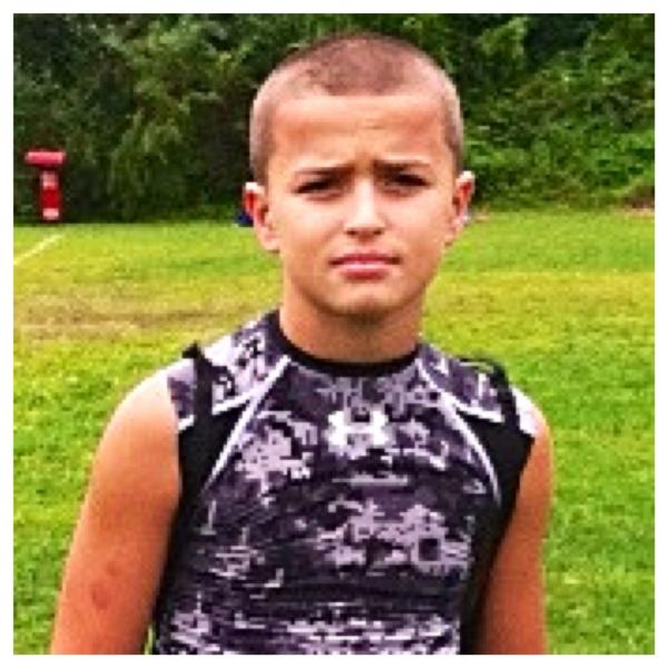 rdafor3's tweet photo. My lil man most def got 2 eat today! #1stTaste #QBKilla #TrapSwag ๐ http://t.co/i6QkcHINJR