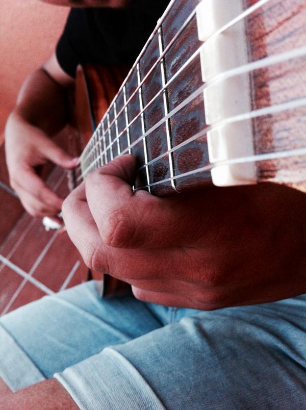 RkLLj's tweet photo. 💏🎶 http://t.co/42ht9DSjyI