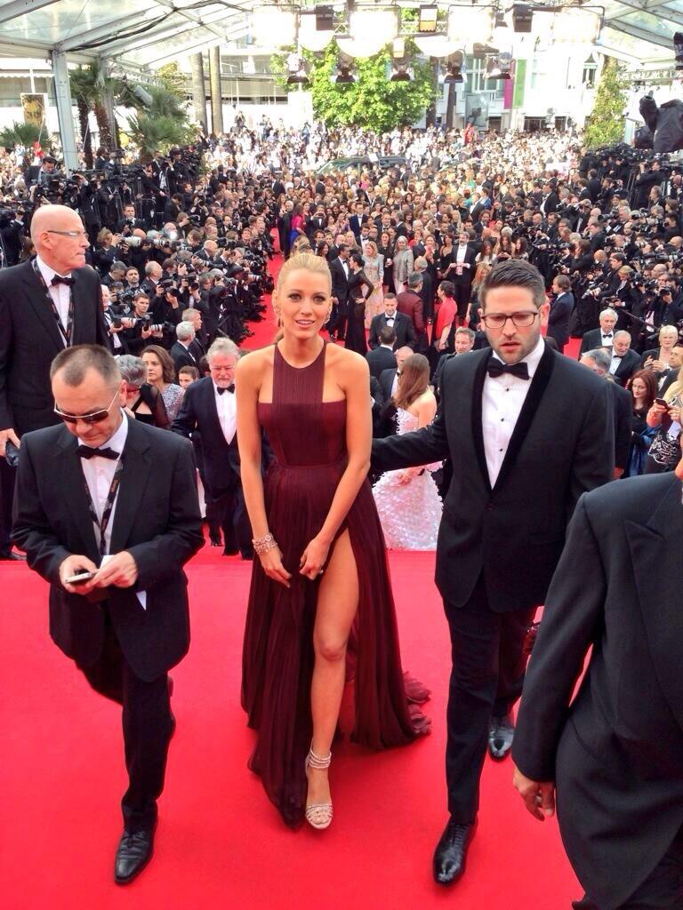 Happy birthday Blake Lively     I LOVE YOU!!! Blake is Bae!!  tell her I said so. 
