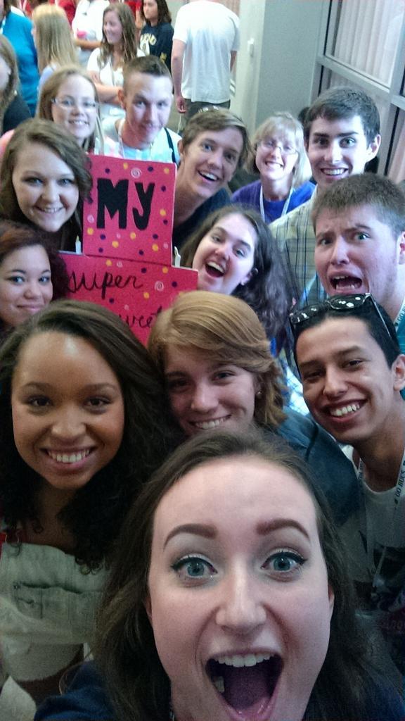 Group16ETSU's tweet photo. Group 16 selfie while we wait to get in to watch Risqué! http://t.co/ugiWjYOloF