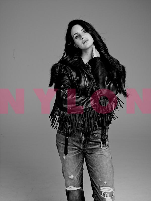 checkbio12345's tweet photo. 12 #MTVHottest Lana Del Rey http://t.co/PsnoNtLv2z