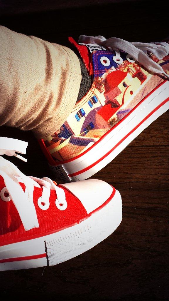 xLisaMaria's tweet photo. MY NEW ARTSHOES.GR ARRIVED 😍 #artshoesgr #mykonos http://t.co/LLrSiRVZqQ