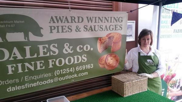 dalesfinefoods's tweet photo. @__Sweettreats__ @BlackburnMarket @thebeeofficial @BlackburnBeat @KittyHoneyFood  great day hope all enjoyed! http://t.co/4HcP48Z375