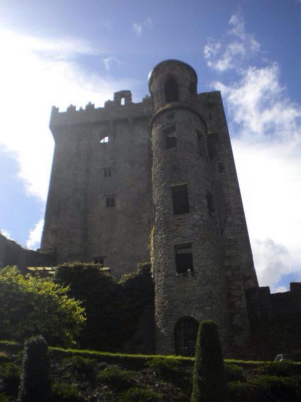 bwall_9's tweet photo. Two years ago today me and 34 family members left for a trip of a lifetime #Ireland2012 #emeraldisleclassic #missit ๐ http://t.co/4EJzAv8yWF