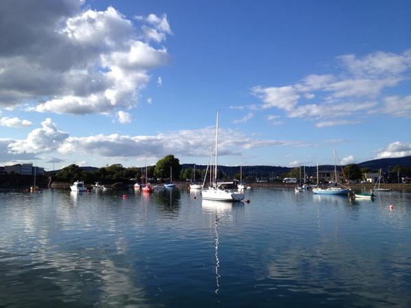 mooringsdungarv's tweet photo. Beautiful sunny evening here in Dungarvan &amp; every table full already !
Lots of Re-setting this evening 
#eyeontheball http://t.co/prNl6x3IAm