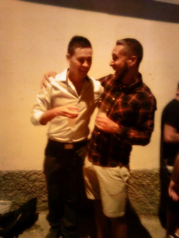 adrypdls11's tweet photo. Esta foto representa la unión entre 2 primos, mucho más que eso ! Anoche en la feria de Cortes. @noelsiete http://t.co/AgrNVlt2Je