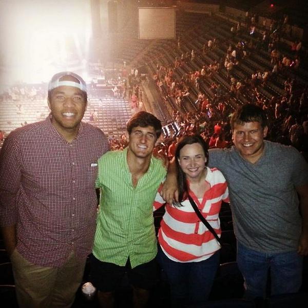 NativeSummer1R's tweet photo. "#onerepublic was amazing!!! #RyanTedder and his ban..." (on #NATIVESUMMER http://t.co/fOJnJfmx3Y by @dawnwatson) http://t.co/QxzeaWoeUJ