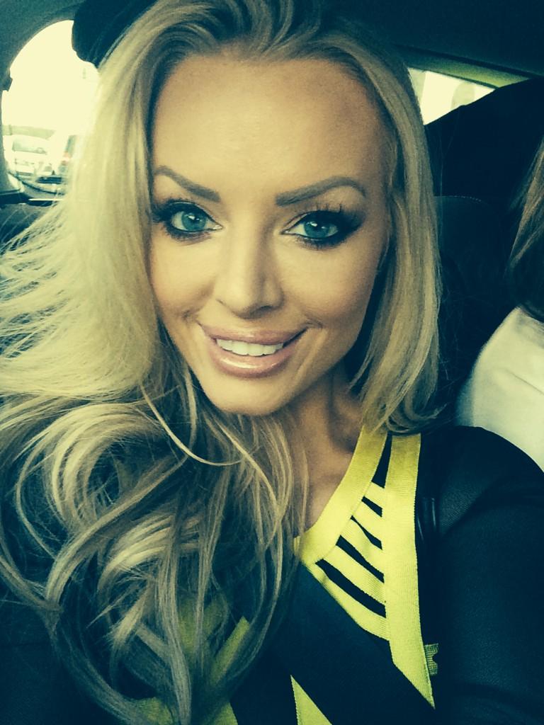 TW Pornstars - 💖🦈 HANNAH CLAYDON Top 1% OF 💖. Twitter. On my way out with Rosie Lee :). 5:41 PM