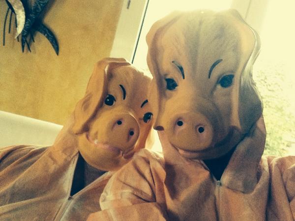 LaurianneMenier's tweet photo. On est tipar pour les 40ans! Gooooo #avecdavid 💗 http://t.co/qhyP9KIiQs