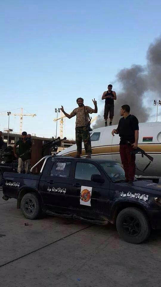 Islamist radicals Fajr Libya (Libyan Dawn) capture Tripoli's airport