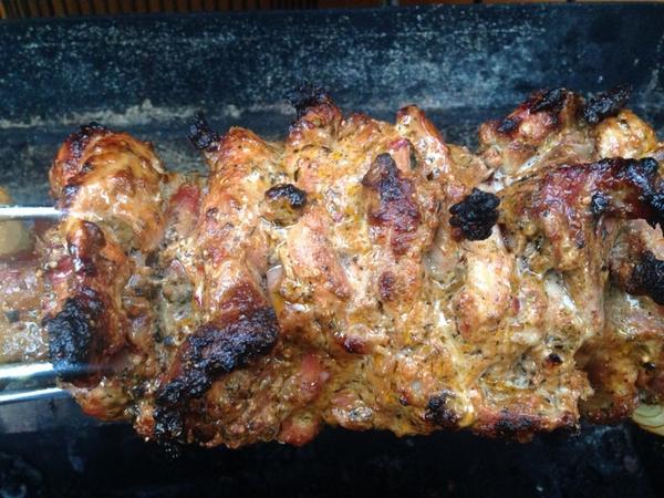 grillporn's tweet photo. Gyros. It smells ... good! http://t.co/BLlN7M34Ke