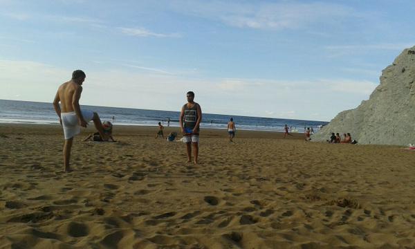 Crisito_33's tweet photo. Gaur gaue prometee! @xabier_22 @jokinsainz7 @RubenMorales111 #sopela http://t.co/1dhjj3VCts