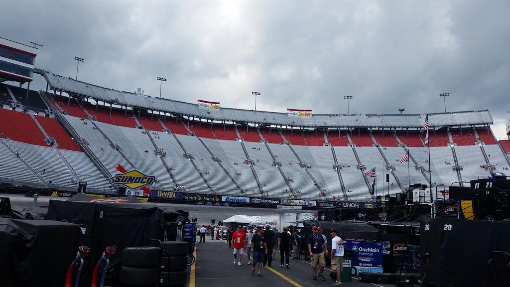 BvvjAFYIUAEFGMd.jpg:large