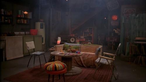 Stevestoner420's tweet image. Retweet if you want to smoke here.