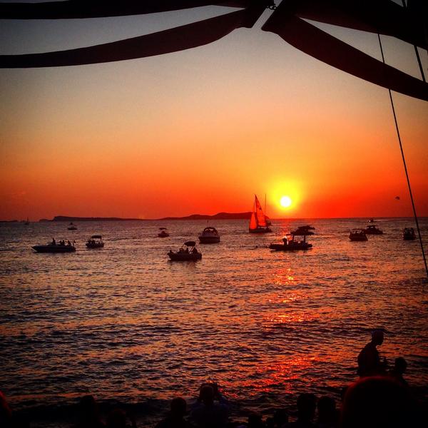 Cafe Mambo Ibiza tweet media