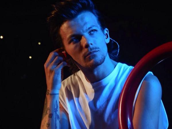 Official1DMex's tweet photo. ADMIREN SU PERFECCION http://t.co/HjF0g75q3v