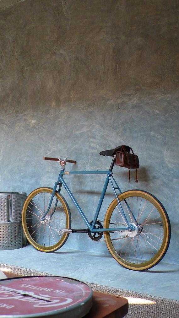 leorodriguezarq's tweet image. #designinterior white #bicycle #ideasdesign