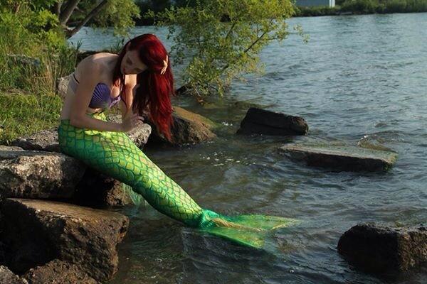RayGreyCosplay's tweet photo. Just did a little mermaid shoot. Sooo fun getting my tail wet #cosplay #raygreycosplay #rachelgray #ariel #mermaid http://t.co/epGQkol0GN