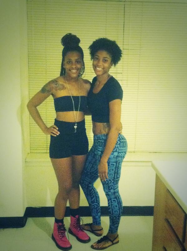 Salute_ImTay's tweet photo. β@OnlyTylor: Sister & I before #TAMUCSyllabus π http://t.co/orfVnvykmpβππ