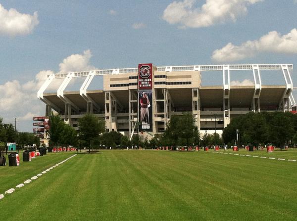 GamecocksOnline's tweet image. Latest views of the new Coach Spurrier banner on the side of Williams-Brice! #HBC #Gamecocks 5 days!