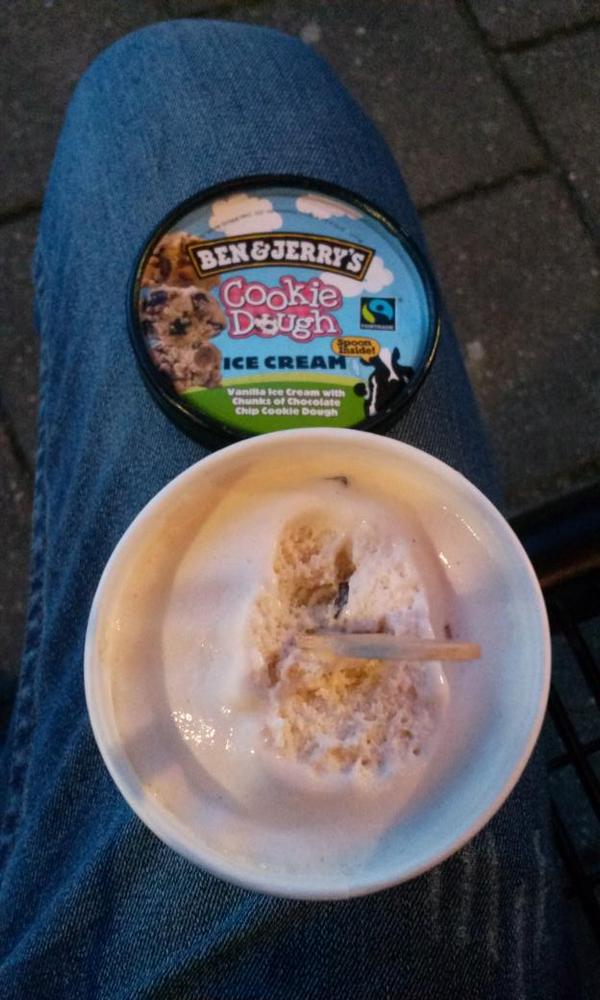 Rowintog's tweet image. Dit is echt zo lekker #Ben&amp;amp;Jerry's