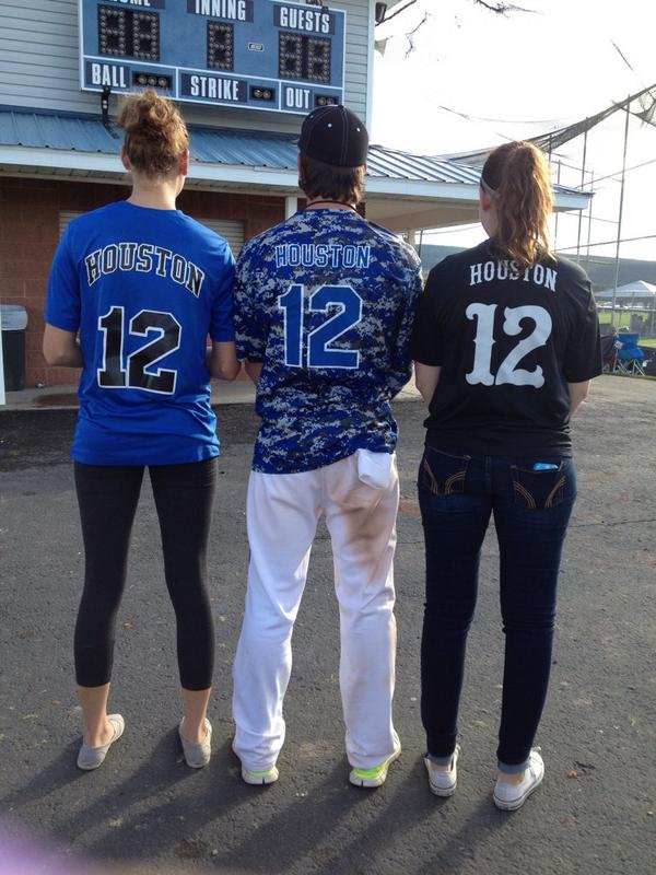 chescampbell42's tweet image. Dat booty doe👌 #supportin @HenrieAmber