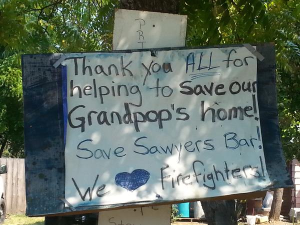 JulyComplexinfo's tweet image. #JulyComplex firefighters like this sign.