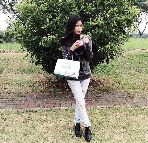 SHIVERRSID's tweet photo. "No one i think is my tree, i mean it must be high or low" @ashillazhrtiara via instagram http://t.co/x3FuJIRkhA