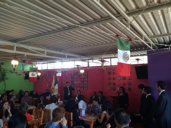 dair2410's tweet photo. En el Cambio de Mesa Directiva de nuestros amigos de @rotaract_tsw de @Rotaract4170. 
Felicidades.
#LightUpRotary http://t.co/uZRMnZXKH0