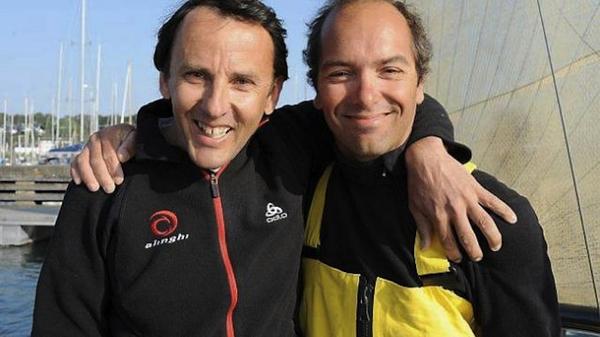 SYZCO_Translem's tweet photo. Amis et complices, Alain Gautier et Nicolas Bérenger se retrouvent sur la Translém' chacun à bord d'un Psaros 33... http://t.co/ztiKCD0USC