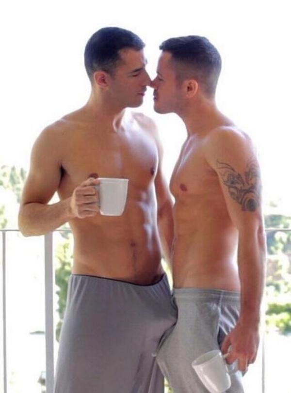 VallesterosJose's tweet photo. Quién invita un café. http://t.co/agcfgjAMxZ