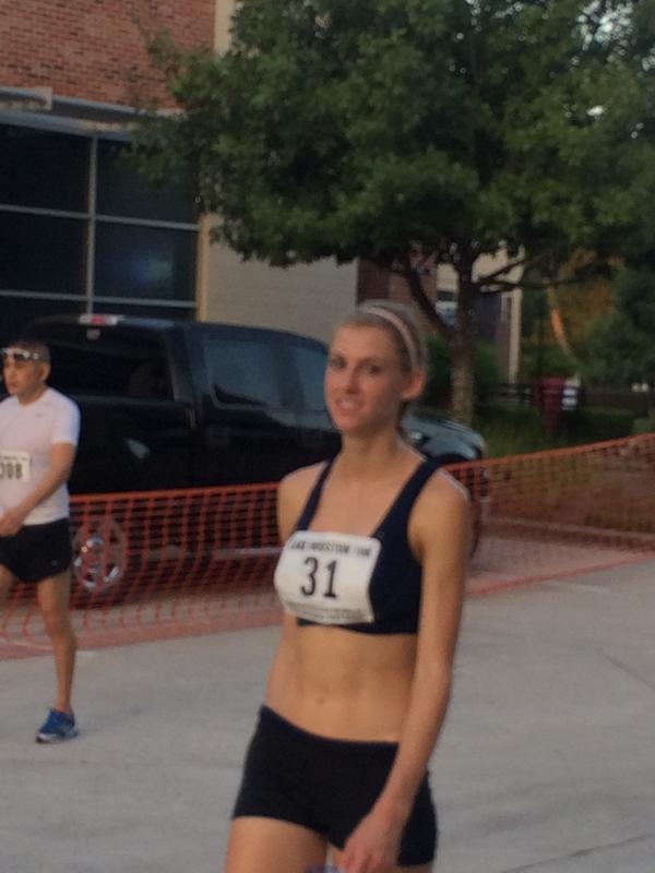CoachDGreen's tweet image. Sam looks innocent,only 5 guys beat her as she won #lakehouston10K she likes beating guys@adidasrunning #eliterunning