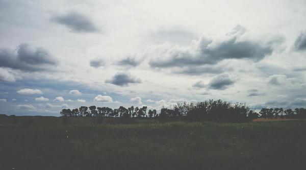 peteyee's tweet photo. Stormy #sask skies. #prairies #vscocam http://t.co/kMojfBdXOx