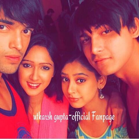 utkarshGuptaFC's tweet photo. @utkarsh_45025 @FAB5_OFFICIAL @KrissannB @niti_taylor @ParthSamthaanFC @Tina_kunwarFan http://t.co/9O5Wz3HG5x