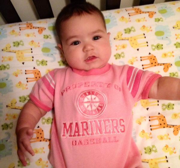 adventuresofdad's tweet photo. The Seattle @Mariners had a new lucky charm tonight guiding them toward 9th inning magic! http://t.co/4kwgVERjM7