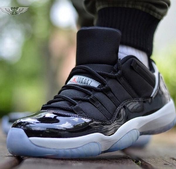 SneakerPics23's tweet photo. Infrared 11 Lows http://t.co/BaLpnnePKO