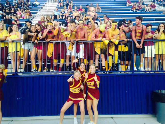 Were here 🏈🐾😍 http://t.co/v3Ch8uopxo