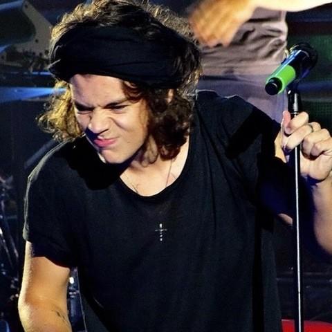 frootlccp's tweet image. Harry fakes of any kind, make me want to punch myself in the face because