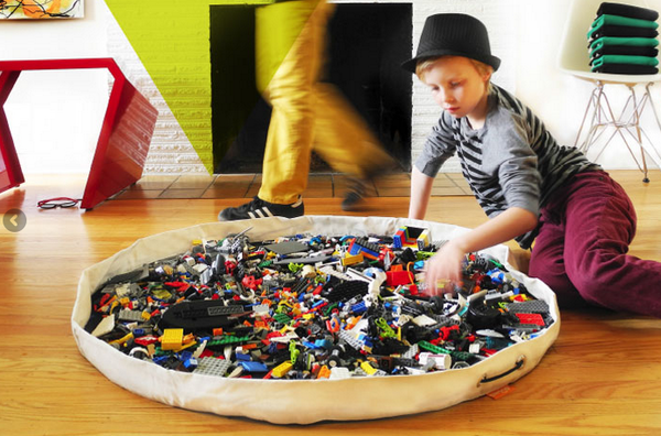 Miastylemama's tweet photo. @MegaBloks + @swoopbags = THE perfect match! We have many building blocks at home, so clean-up wise, this is great ♥ http://t.co/7rhhmhSvLU