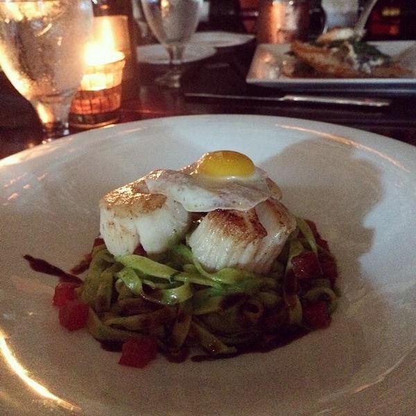 misslisamorales's tweet photo. Still thinking about my dinner tonight lol omgggggg 😋😋😋 http://t.co/htd9EoAfRB