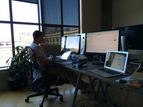 foundernation's tweet image. Happy saturday! #startuplife #hackerlife #foundernation